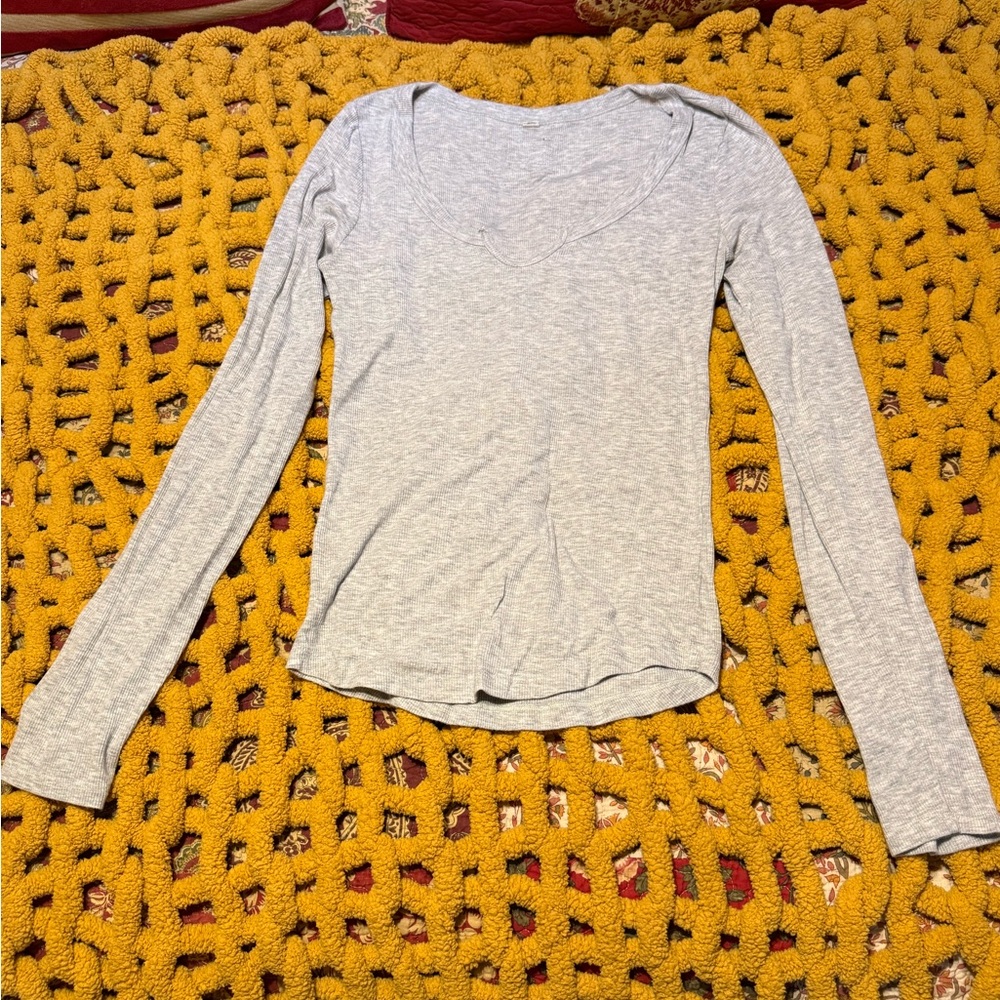 Lorna Jane Light Gray Long Sleeve Top